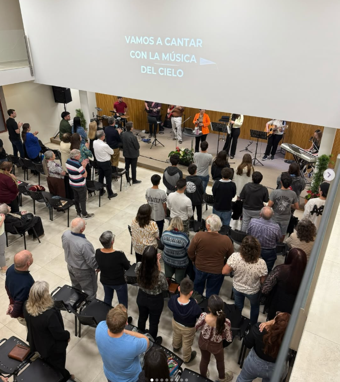 Reunión de ICE Crespo en el salón principal
